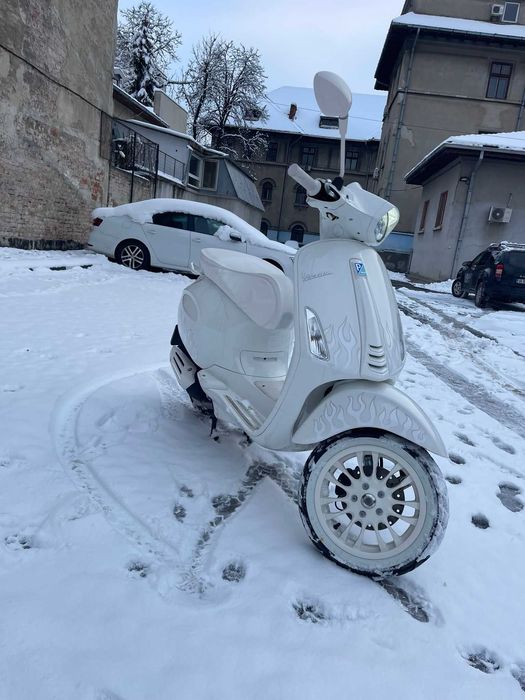 Vand scuter VESPA - editie limitata JUSTIN BIEBER
