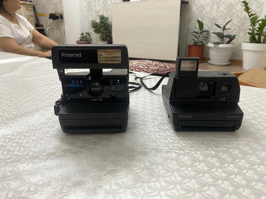 Продаю старые фотоаппараты (раритет) Polaroid 636 и Polaroid Impulse