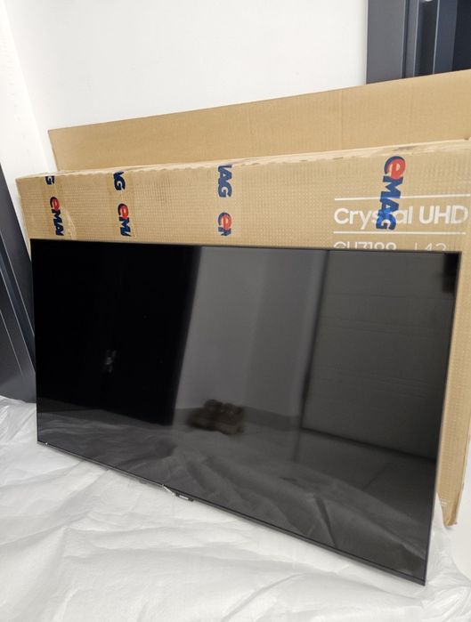 Televizor SAMSUNG 108 cm, Smart, 4K Ultra HD