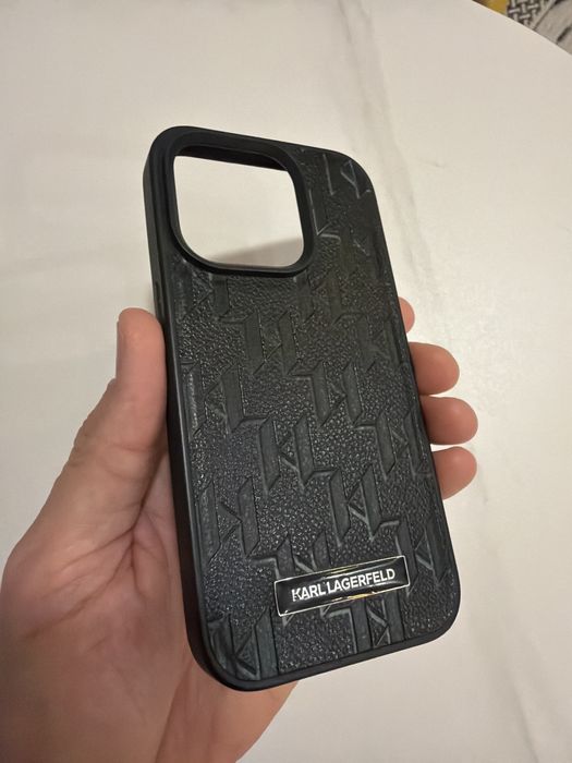 Кейс Karl Lagerfeld за Iphone 15 pro