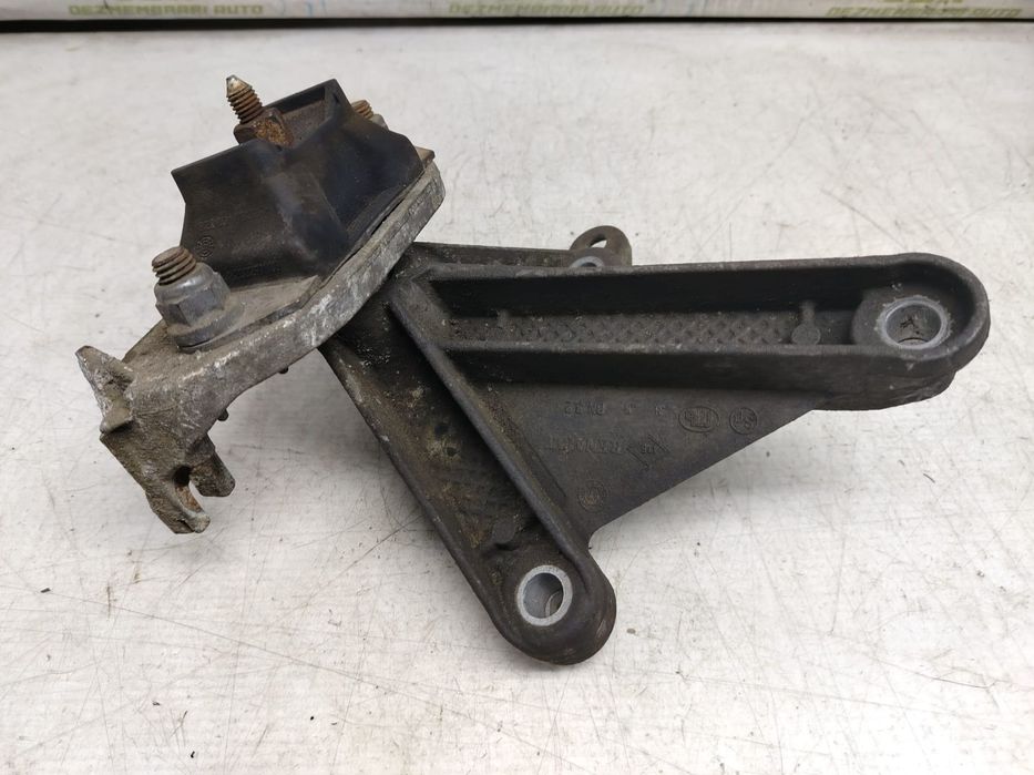 Suport cutie viteze 8200043084 8200216113 1.5 DCI K9K792 Dacia Logan