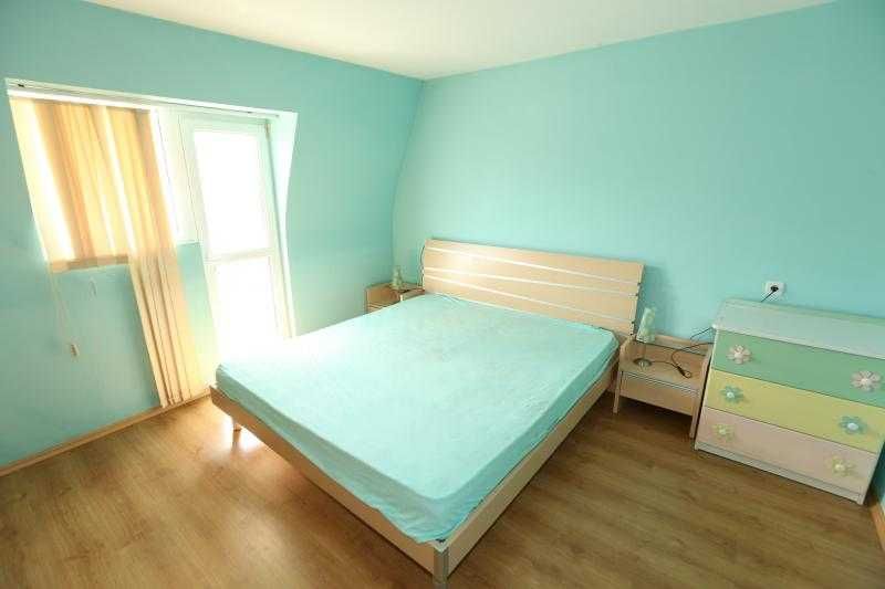 Топъл, светъл и просторен! Двустаен апартамент под наем в Центъра!