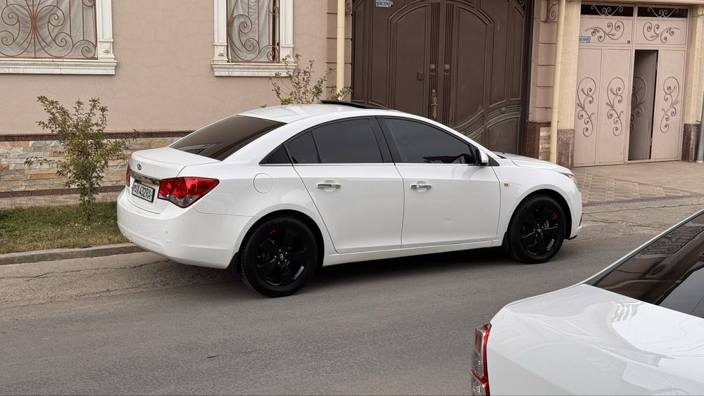 Lasetti Cruze cdx eng full pozitsa 2009 yil 230000 yurgan