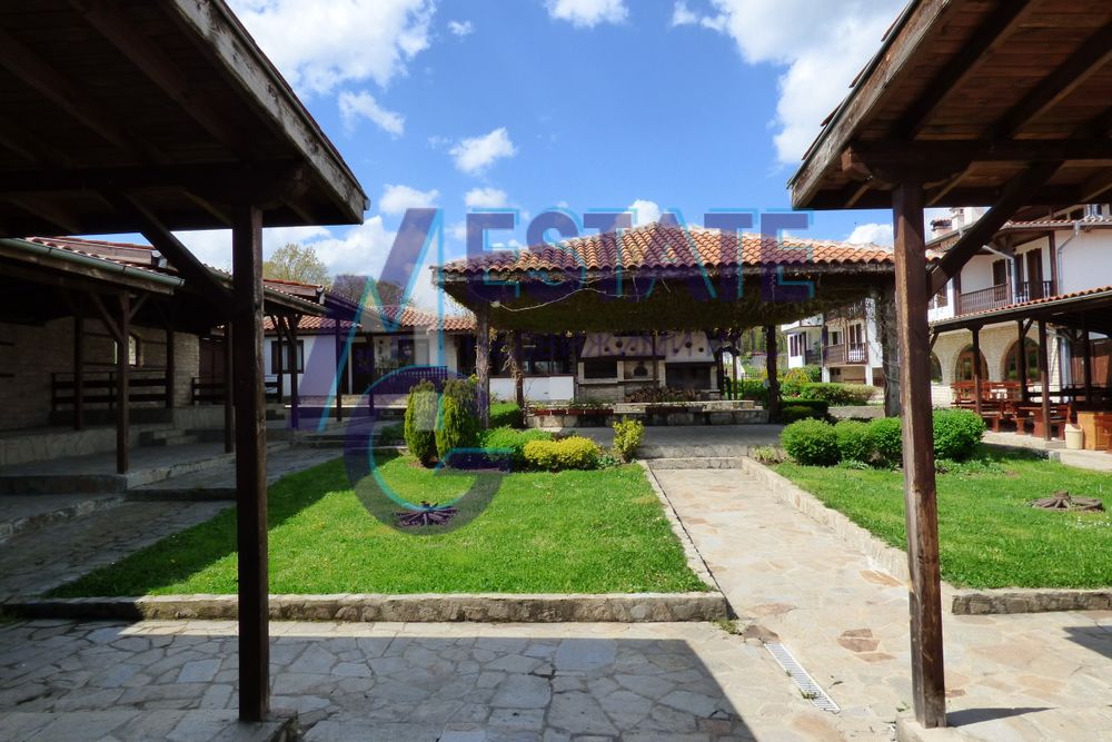 Продава се Хотел в Приморско - 2140 кв.м за 606 €/кв.м - Снимка #3