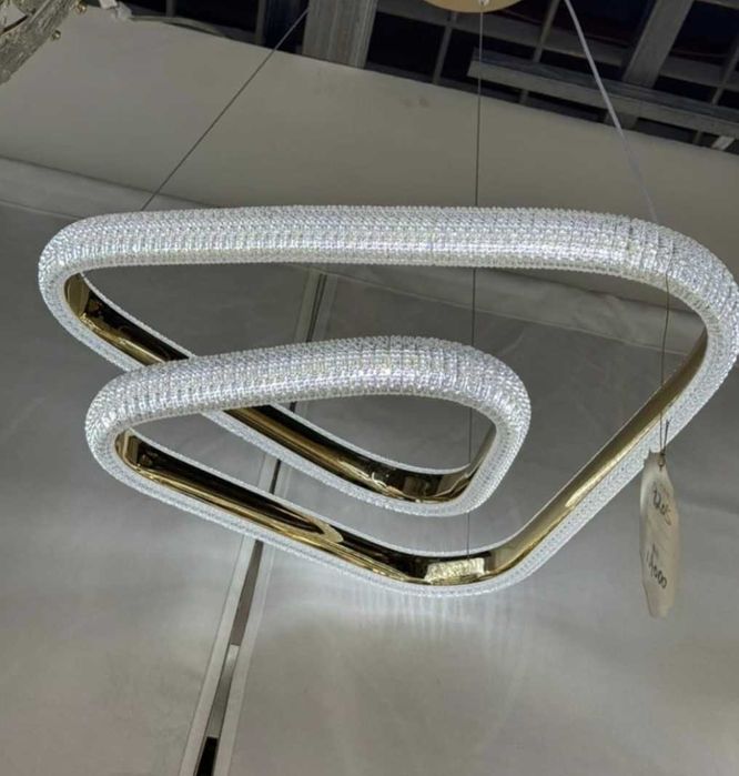 Продается люстра