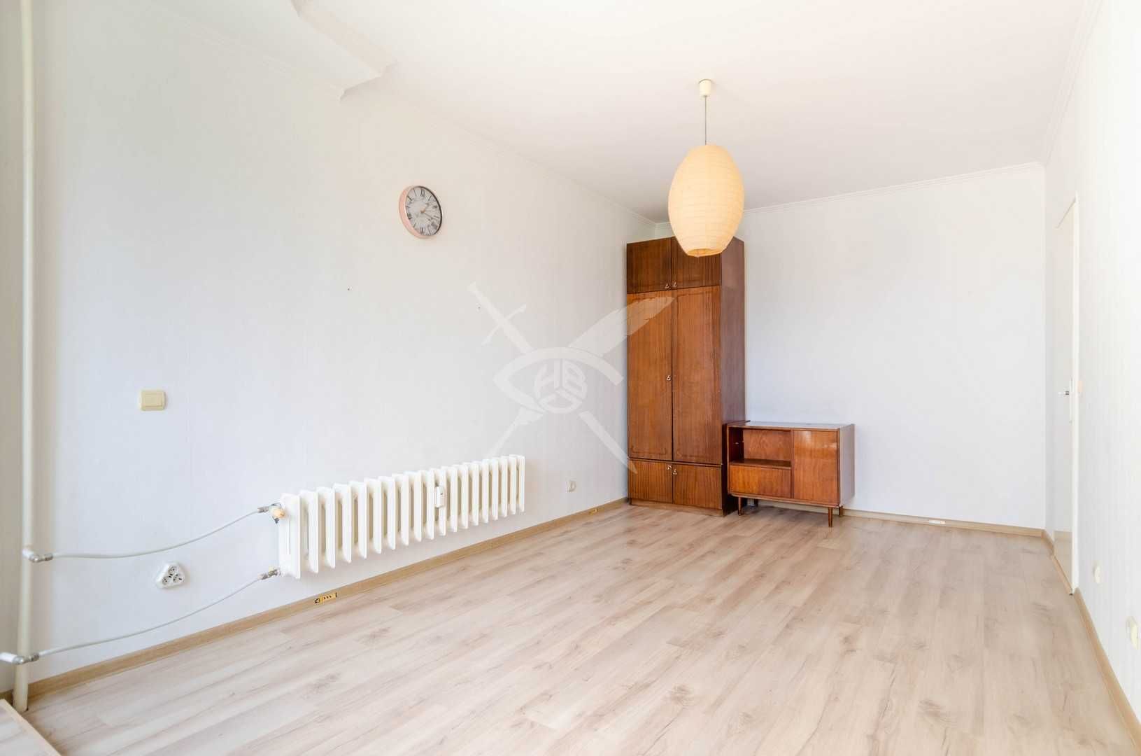 Двустаен апартамент в ж.к. Изгрев № 81154