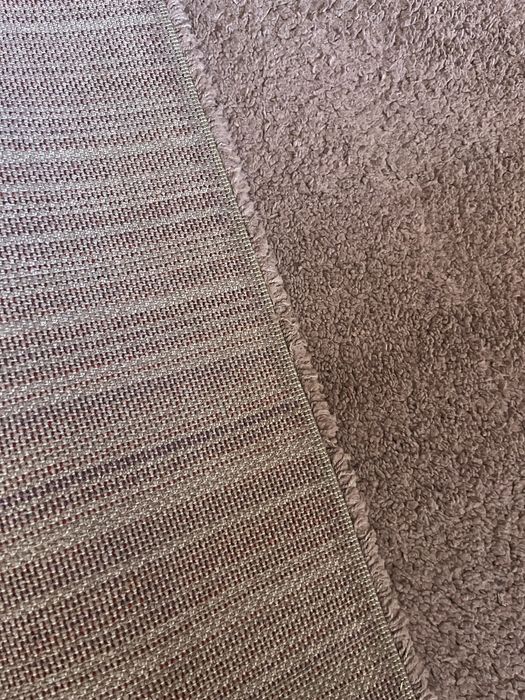 Covor roz IKEA 2m/1,35m