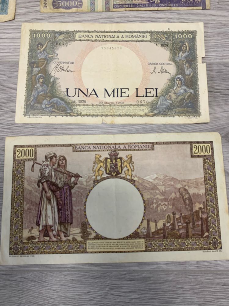 Vînd bani vechi an 1942 1943 ce se vede în poze