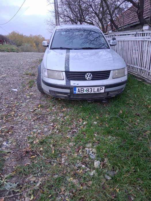 Vând Passat B5 funcțional,sau de dezmebrat. Nu are itp