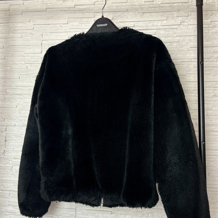 Палто на марката Bershka