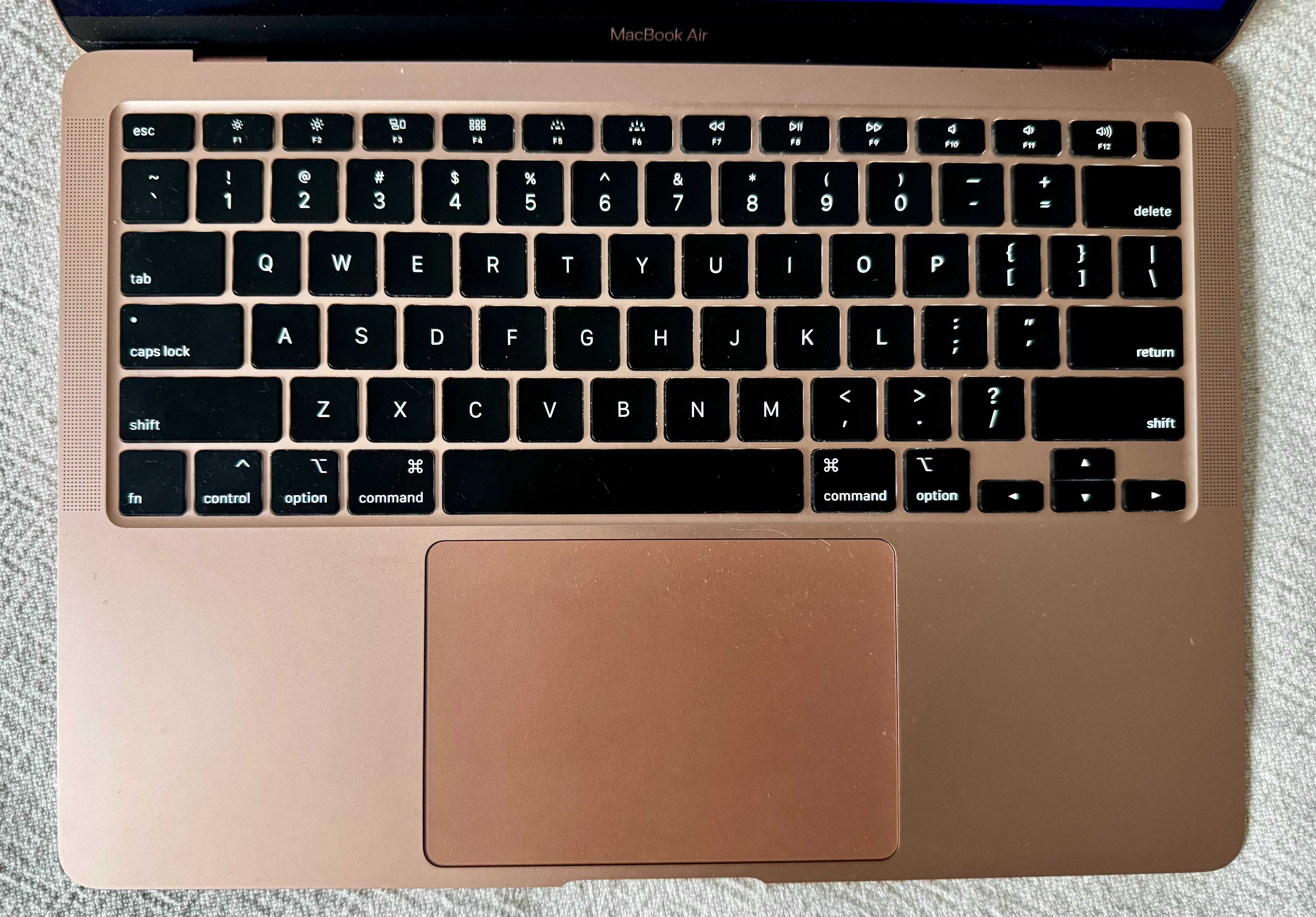 Apple MacBook Air Rose Gold 13 инча