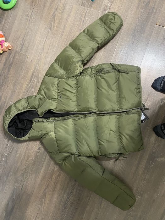 Продаю новую куртку зимнюю Lacoste размер L