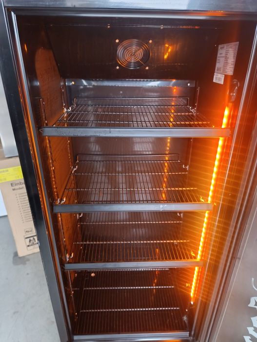 Хладилна витрина  Exquisit ELDC300 3XLB