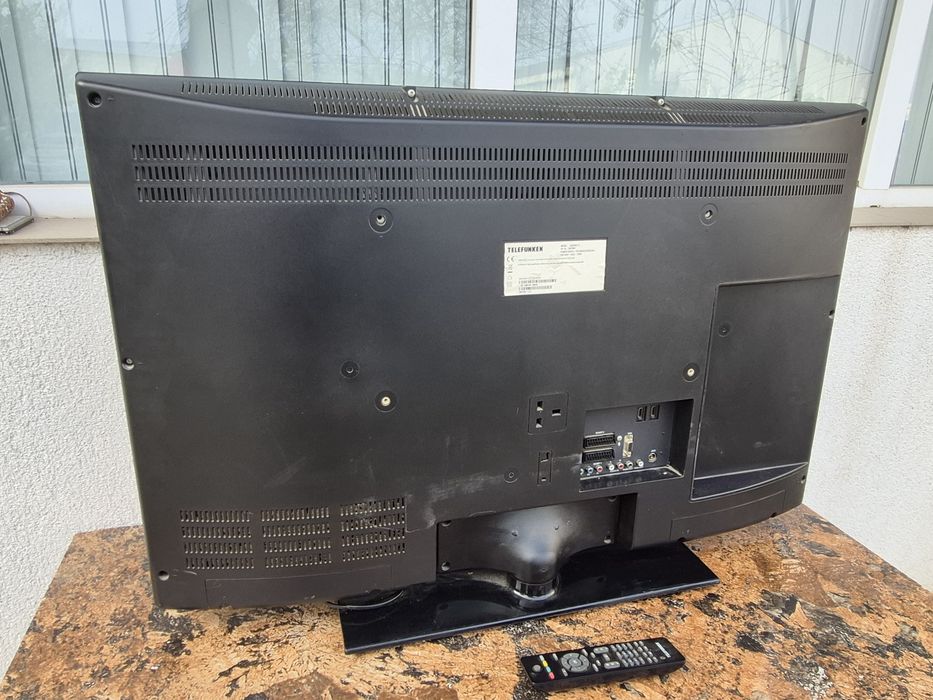 Vând televizor LCD Telefunken model 40 inci 101cm+telecomanda function