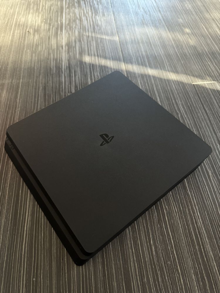 PlayStation 4 Slim 1TB Jet Black