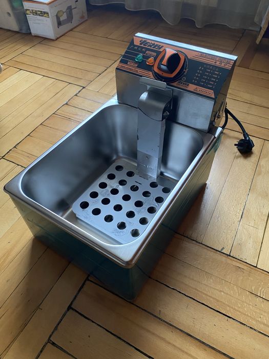 Фритюрница новая