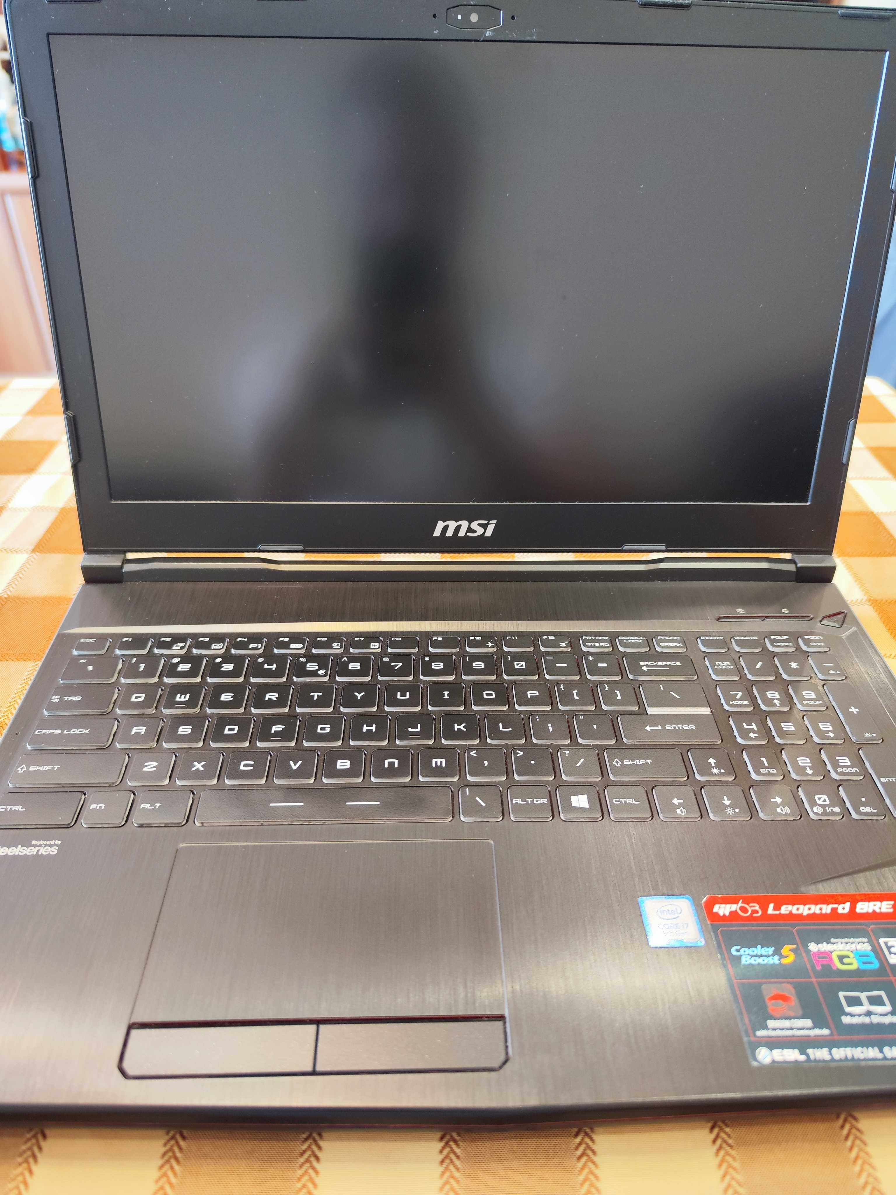 Геймърски лаптоп MSI GP63 Leopard 8RE