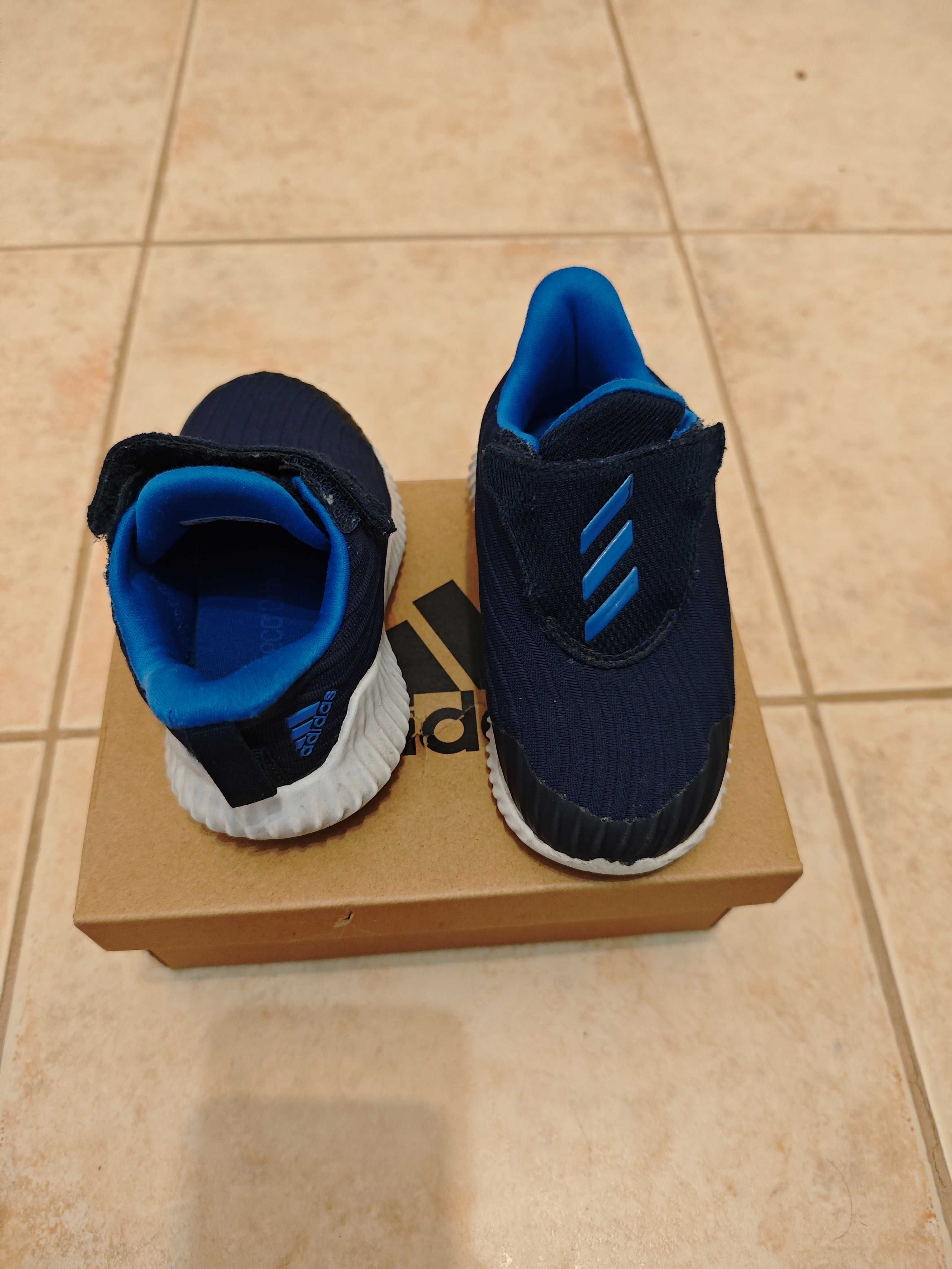 Детски маратонки за момче Adidas