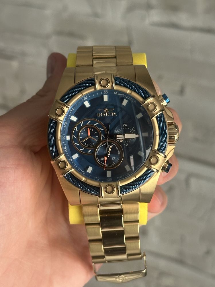 Часовник Invicta Bolt
