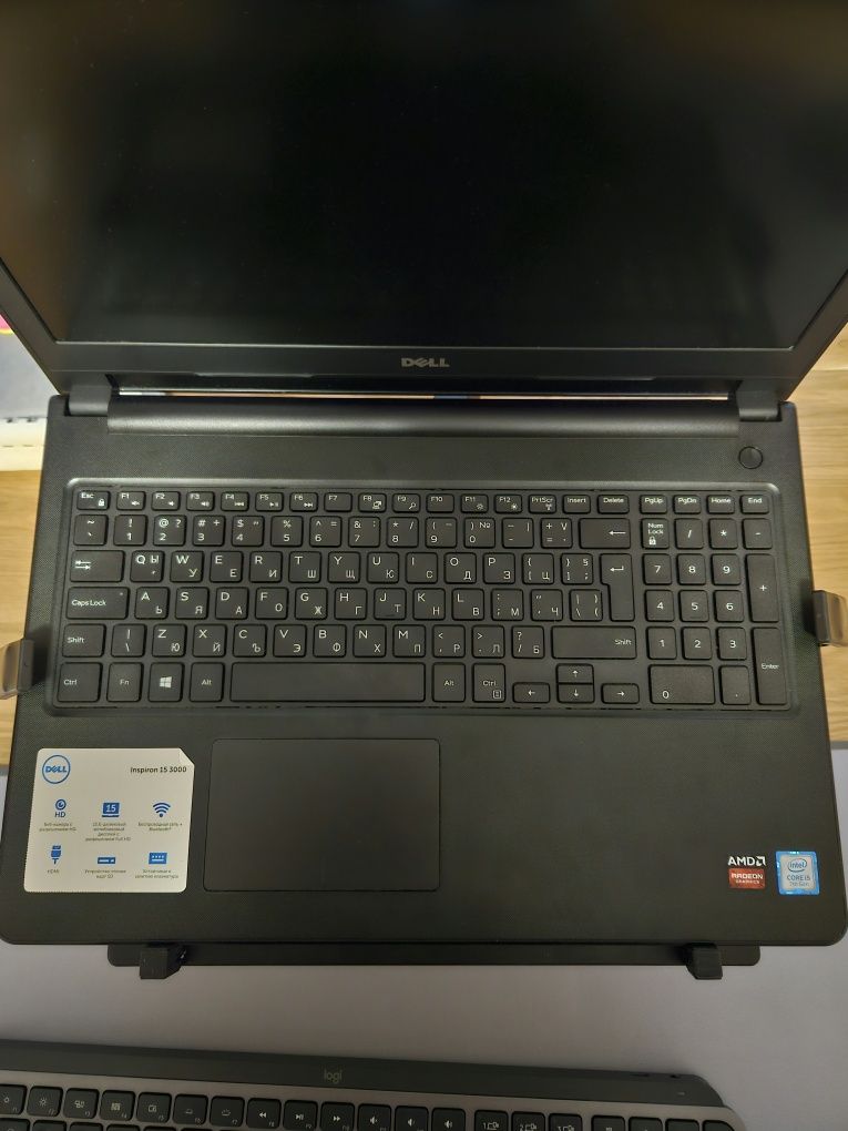 Топ лаптоп Dell Inspiron 15 3000, i5, 16GB RAM, SSD - бърз и надежден