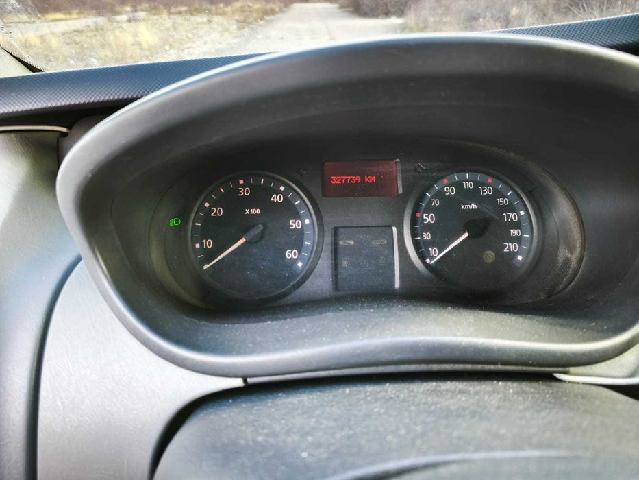 Renault Trafic 2.0 dCi  115 cp – 2012