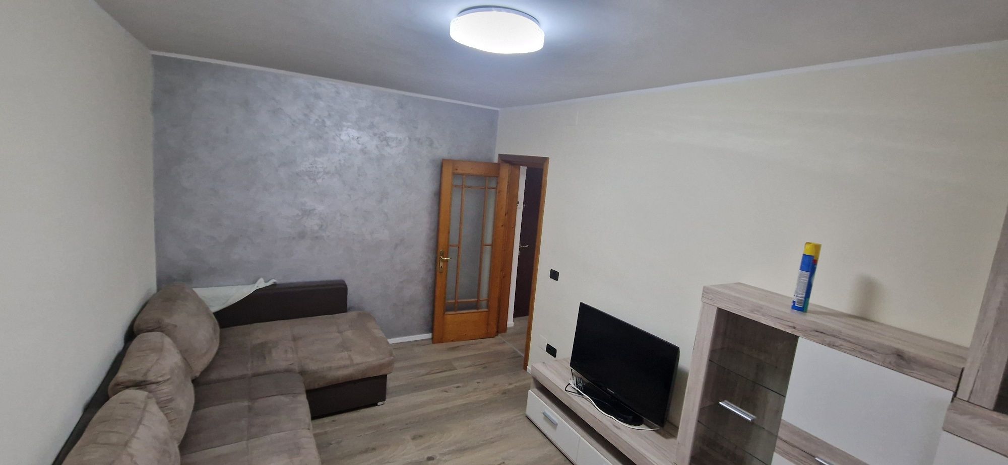 Inchiriez apartament 2 camere