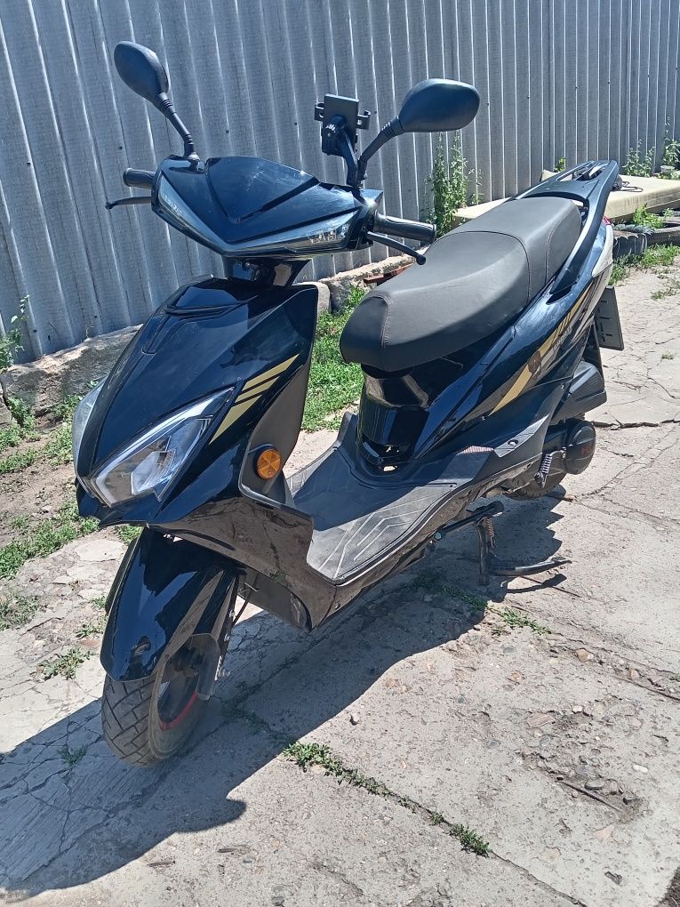 Продам скутер М12