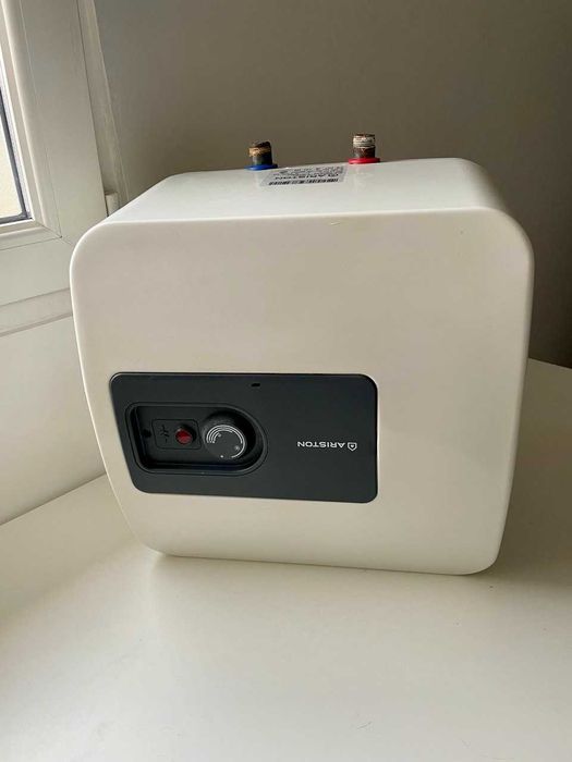 Incalzitor de apa electric ARISTON PRO 15R/3