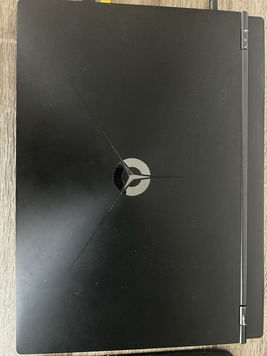Laptop gaming Lenovo Legion y7000 defect