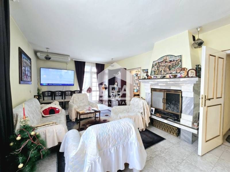 Многостаен апартамент с гараж в кв. Света гора