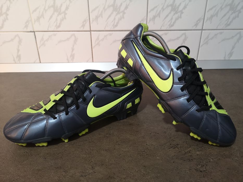 Vând ghete de fotbal Nike Total 90 in stare impecabilă
Nr 45,5
Preț 3