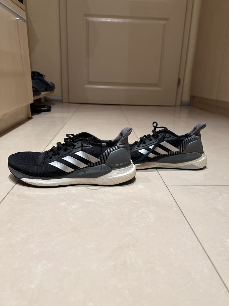 Обувки Adidas