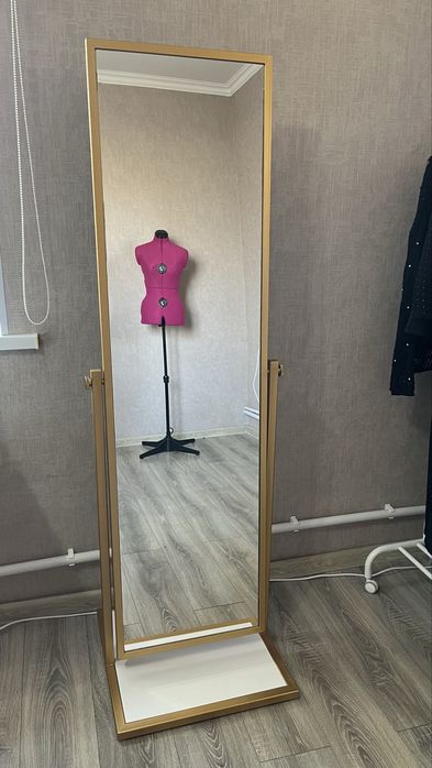 Зеркало (напольное) метал/дерево размер 1,6 на 0.45