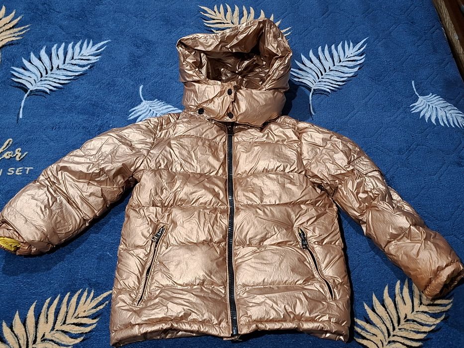 Куртка на девочку