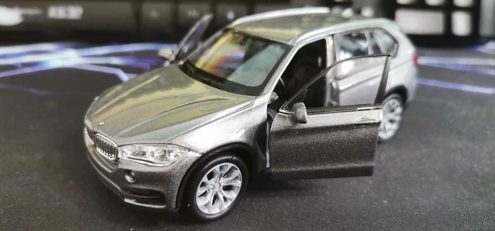 БМВ Х5 в мащаб 1:34