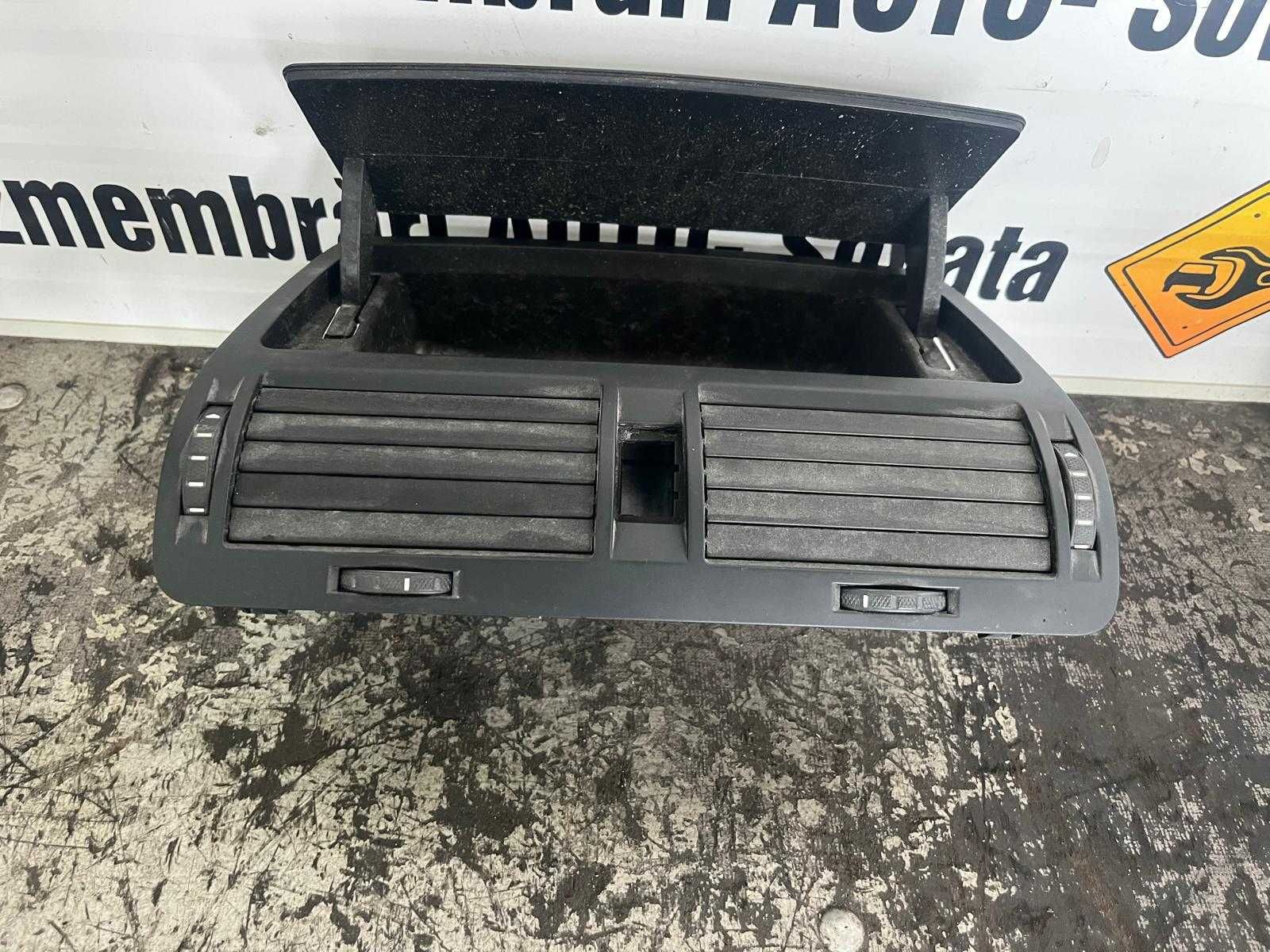 Grila ventilatie bord centru CU MINITORPEDOU Skoda Octavia 2 facelift
