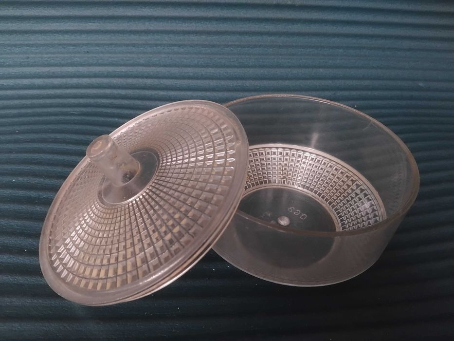 Продавам Захарница