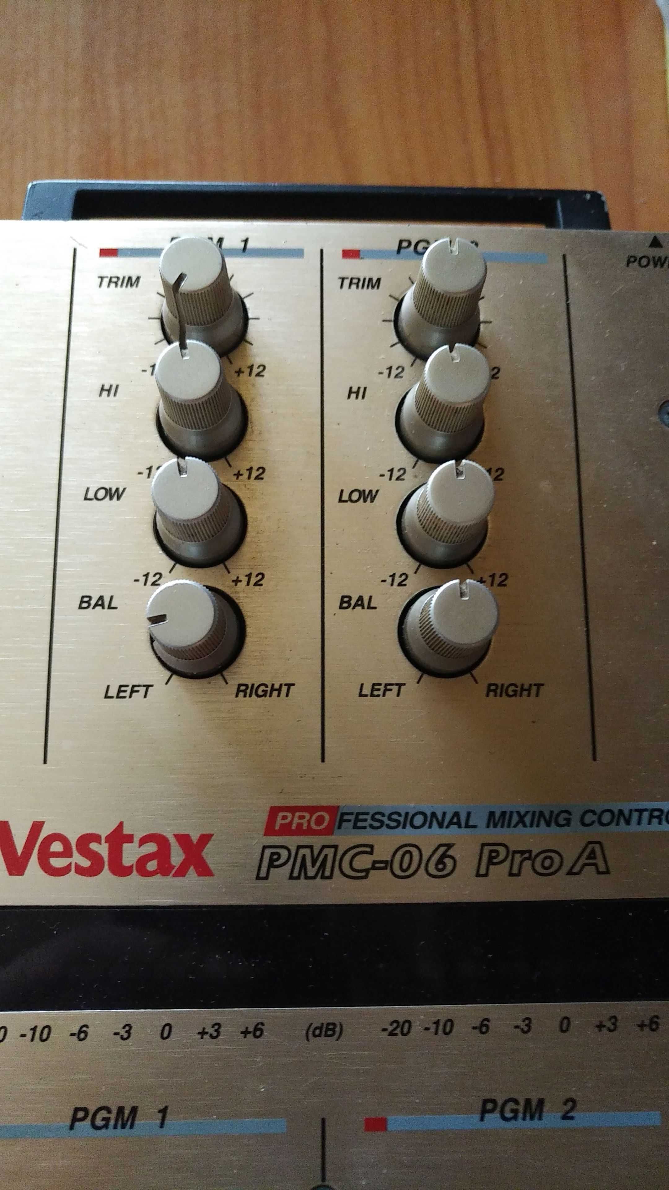Mixer scratch Vestax PMC 06 Pro A