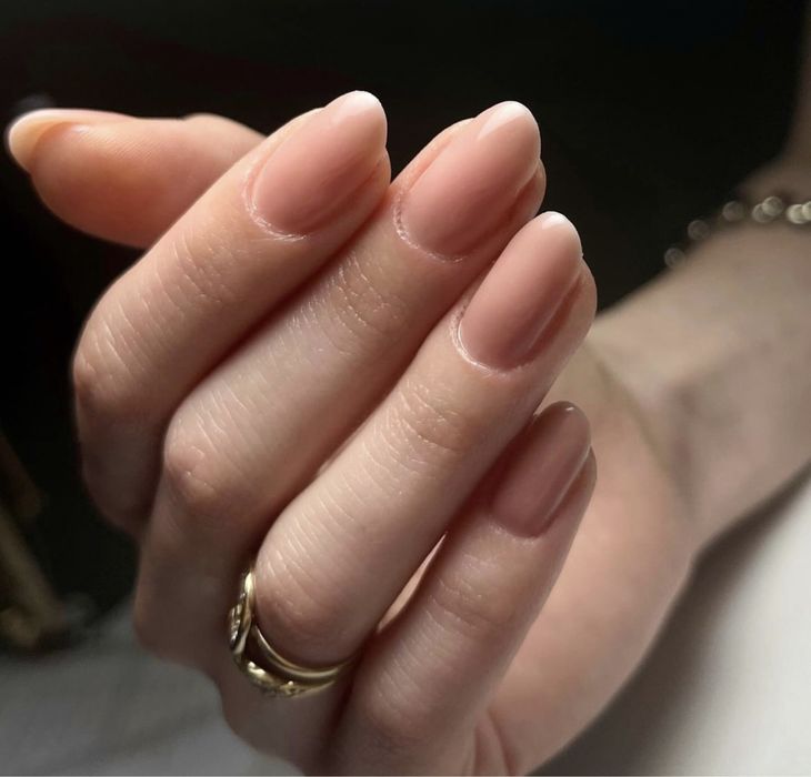 Unghii cu gel/oja semipermanenta apex