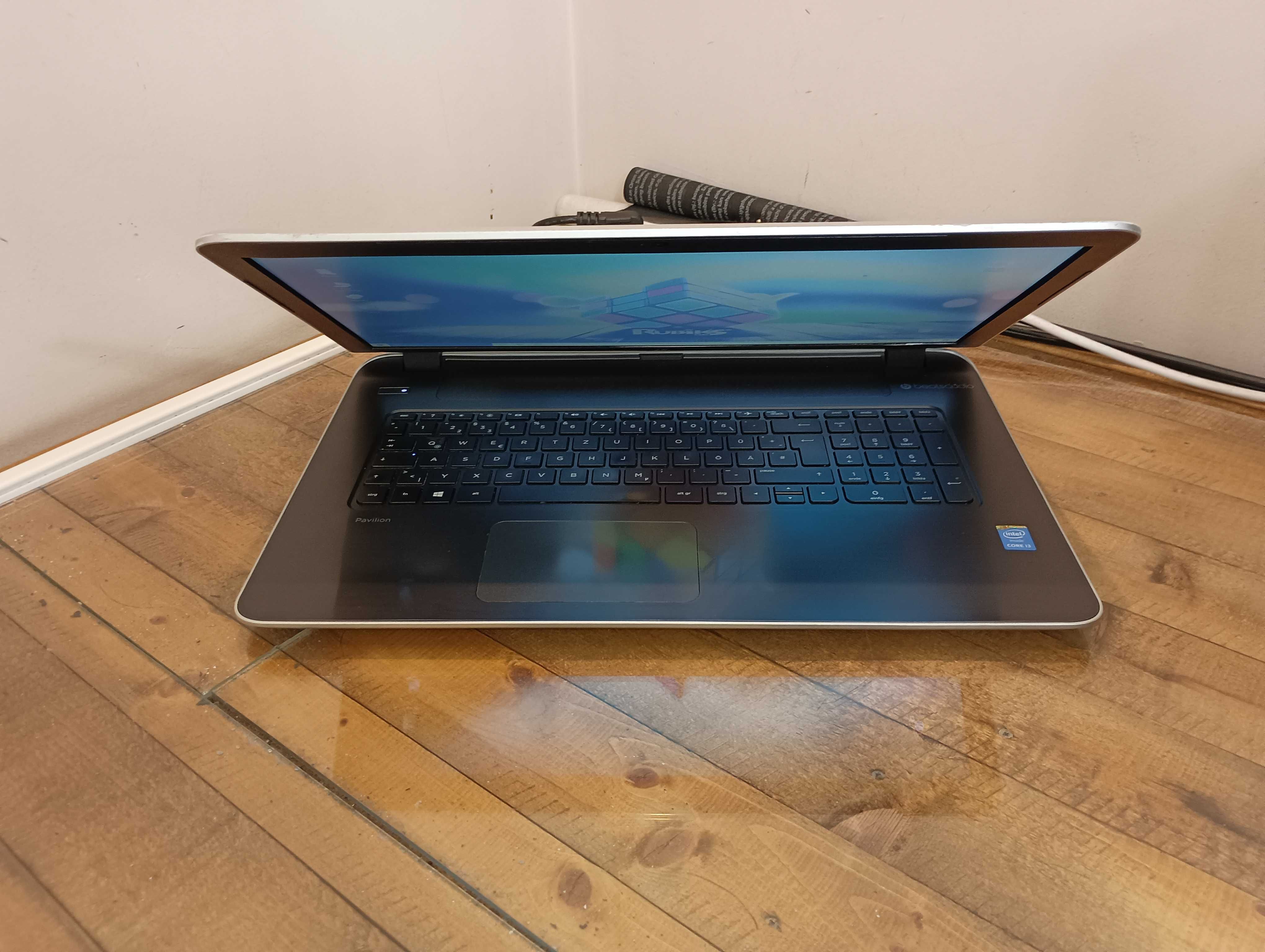 Лаптоп HP Pavilion Notebook 17-f234nd - i3 5010U / 17.3"