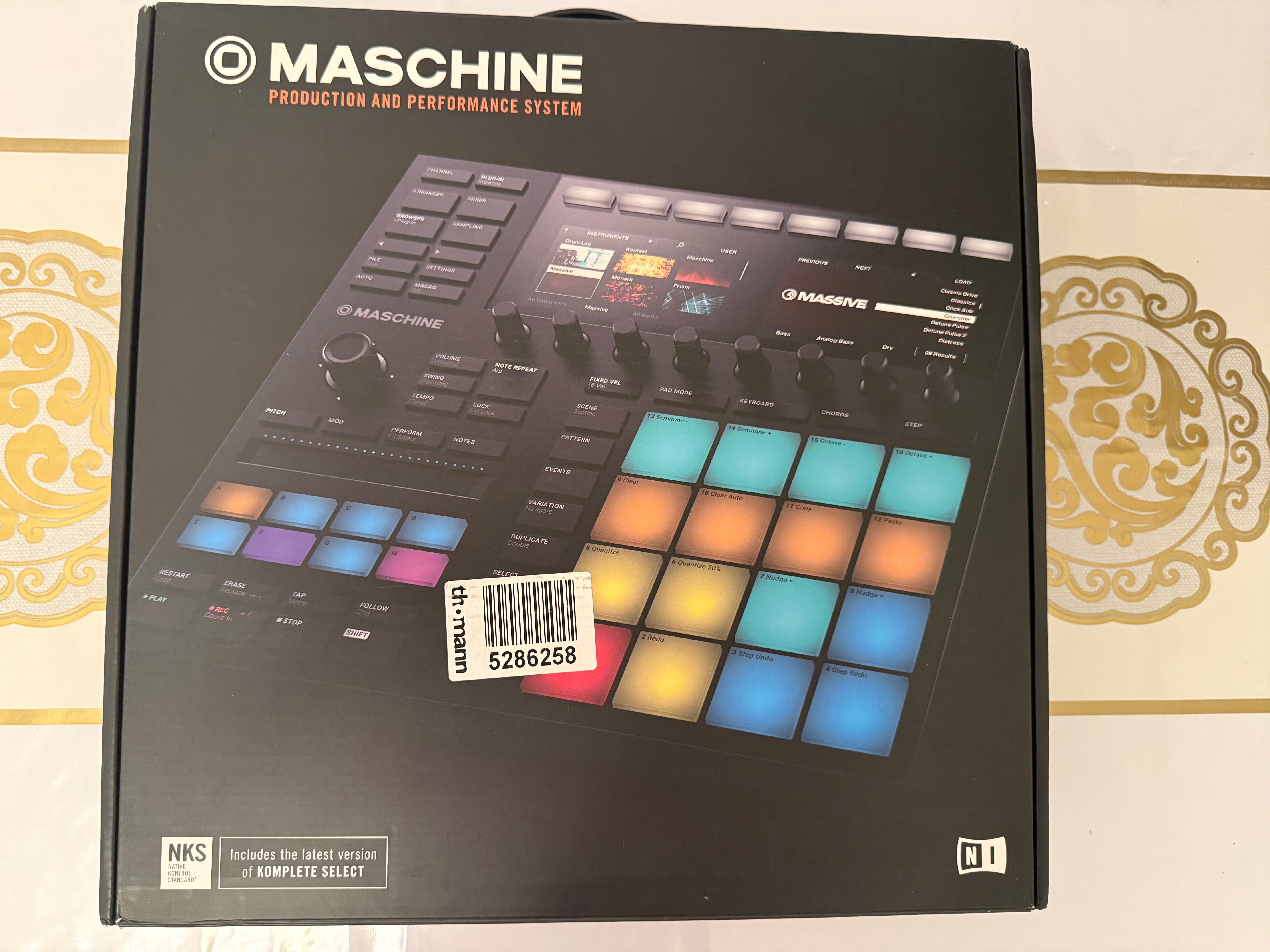 Maschine MK3 контроллер от Native Instruments