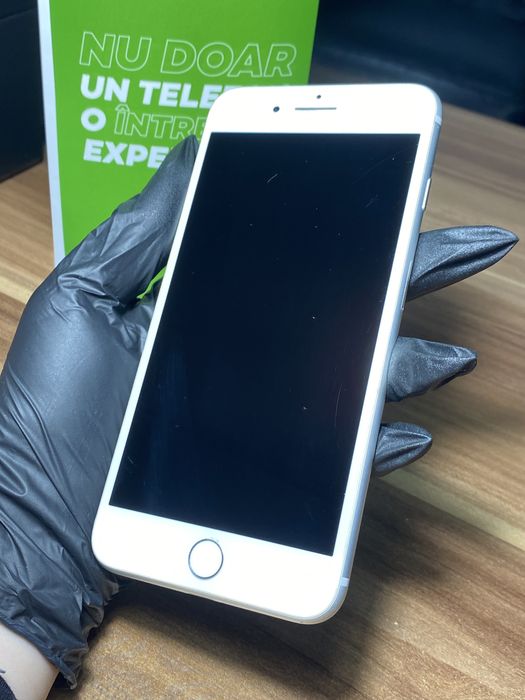 iPhone 8+/ 64 GB / Garanție 24 luni | Sănătate baterie 100% / Bun