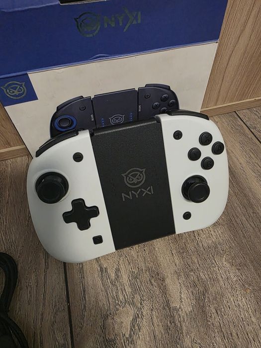 Контролер NYXI Athena Joy-pad