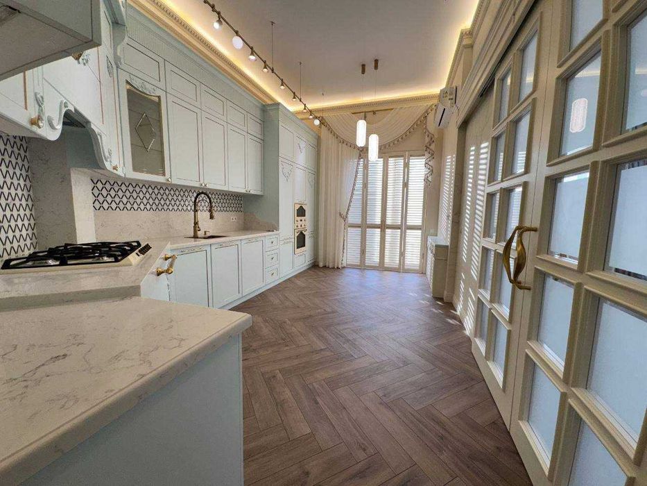 Эксклюзивный ПЕНТХАУС  ор-р парк Гафура Гуляма  "NRG PARK 3/10/10