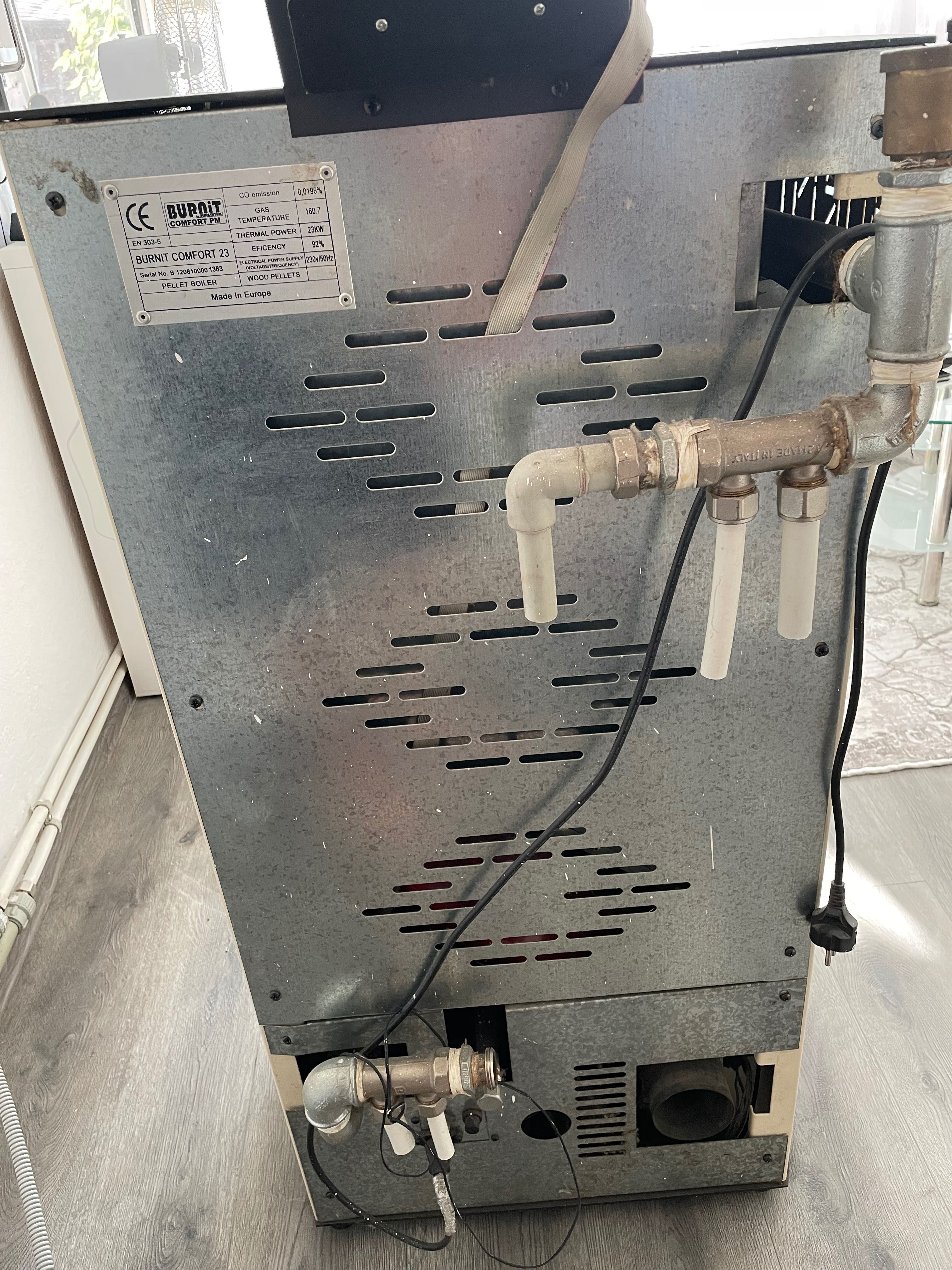 Продавам Пелетна камина с водна риза Butnit 23kw