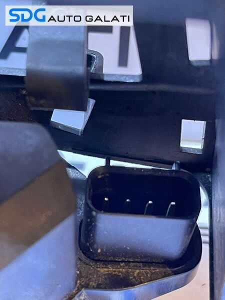 Broasca Incuietoare Usa Portiera Dreapta Spate Keyless Entry Ford Kuga 1 2008 - 2012 Cod 8V4A-S26412-GA [D0577]