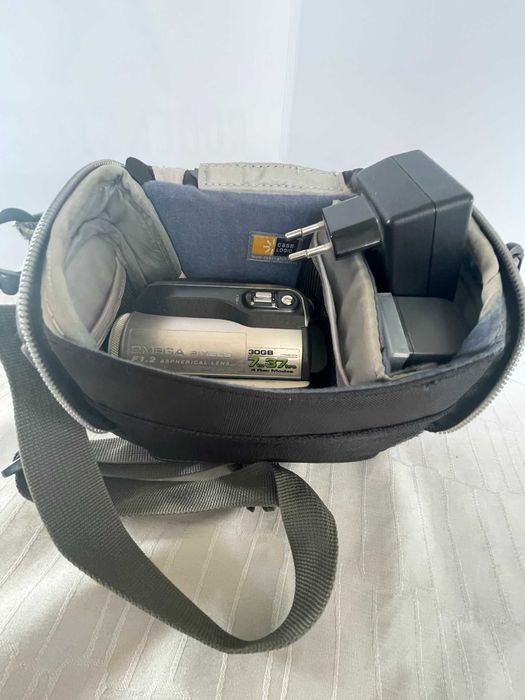 JVC видео камера/рекордер+2бр. батерии+ докинг станция