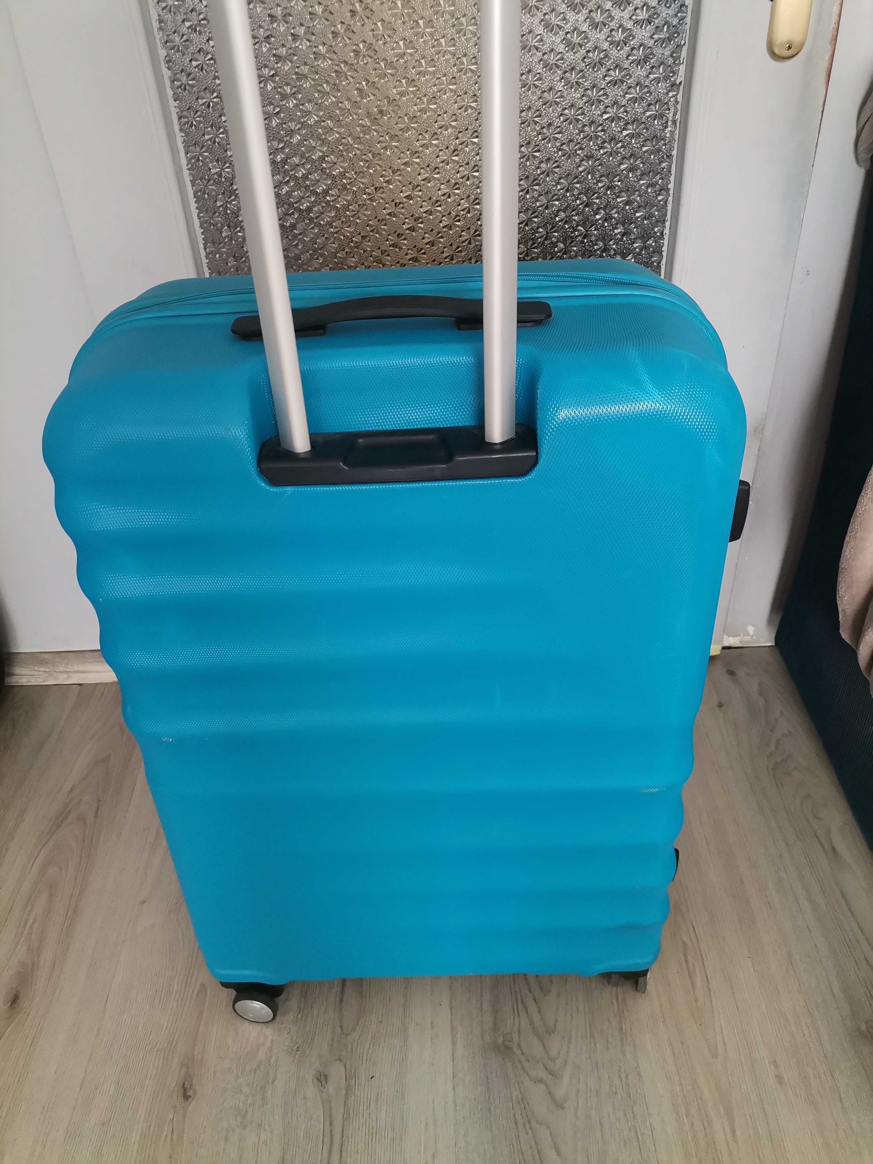 Куфар american tourister