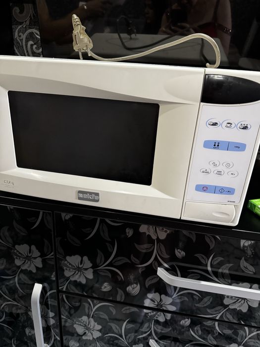 Продам микровалновую печь самсунг