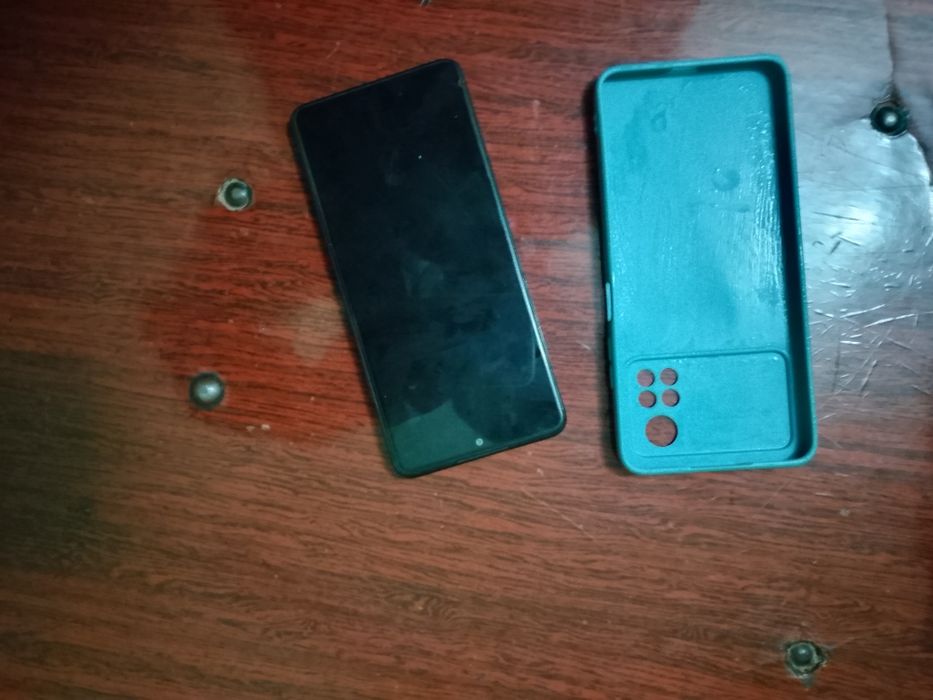 Poco x4 pro 5g 128 xotira srochna sotiladi ideal holat.chexoli  sovgʻa